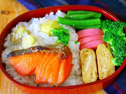 栗ごはん弁当＊紅鮭